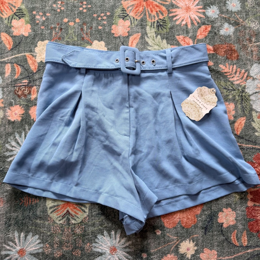 Altar'd‎ State Chambray Blue Belted High Waisted Pleated Shorts Large 14AN43MUSP